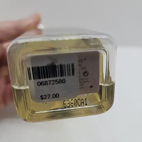 RARE Victoria Secret So In Love Fragrance Mist Original 6.7 Oz Bottle 90% Full - Picture 4 of 4